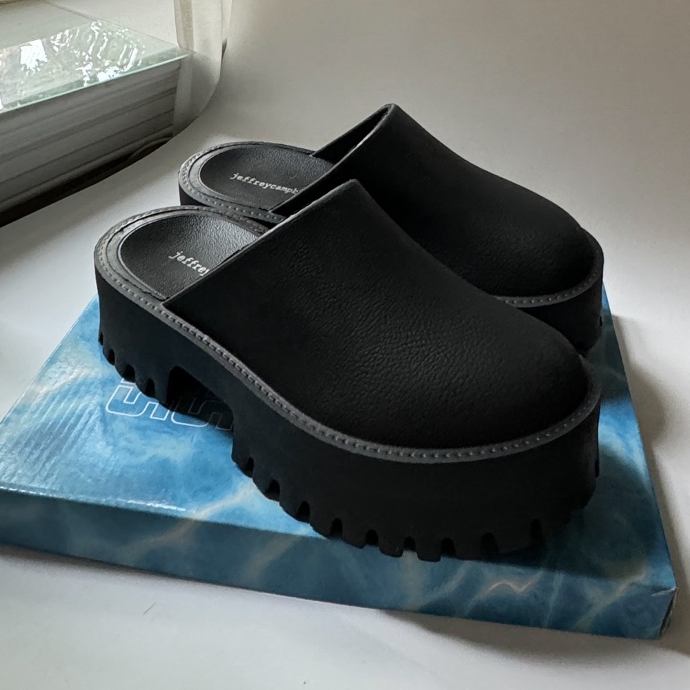 Jeffrey Campbell Clogge Clogs - NWT in original box!